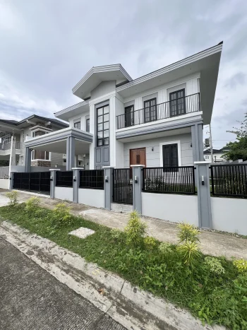 Brand New 2-Storey House in Chateaux de Paris, South Forbes, Silang, Cavite