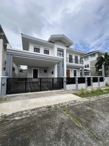 Brand New 2-Storey House in Chateaux de Paris, South Forbes, Silang, Cavite
