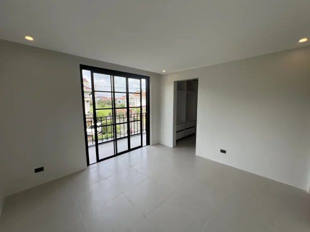 brand-new-modern-asian-contemporary-home-in-the-villas-south-forbes-silang-cavite