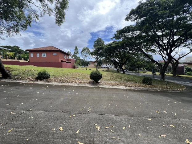 corner-lot-for-sale-in-portofino-heights-daang-hari-las-pinas-city