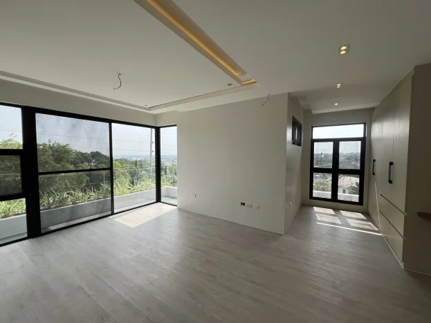 brand-new-modern-organic-house-in-the-pines-at-southpeak-san-pedro-laguna