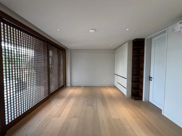 Brand New 3-Storey Luxury Home