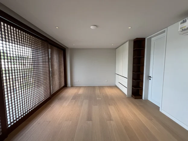 Brand New 3-Storey Luxury Home