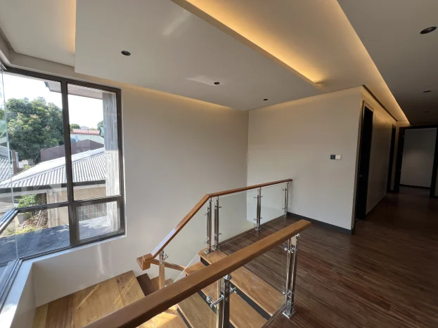 renovated-2-storey-house-in-tahanan-village-bf-homes-paranaque-city