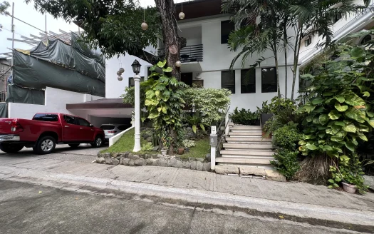454 sqm Well-Maintained 2-Storey House in Hillsborough Village, Alabang