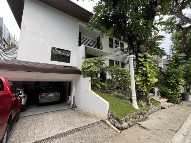 Well-Maintained 2-Storey House