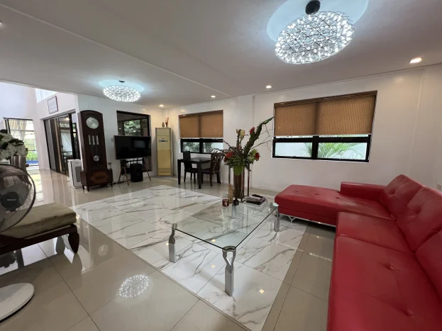 Well-Maintained 2-Storey House