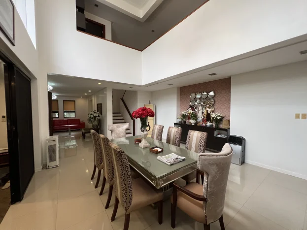 Well-Maintained 2-Storey House