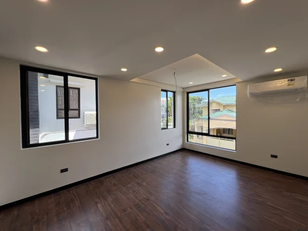 brand-new-3-storey-house-in-bf-homes-paranaque-city-2