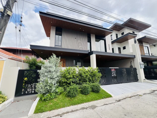 brand-new-3-storey-house-in-bf-homes-paranaque-city