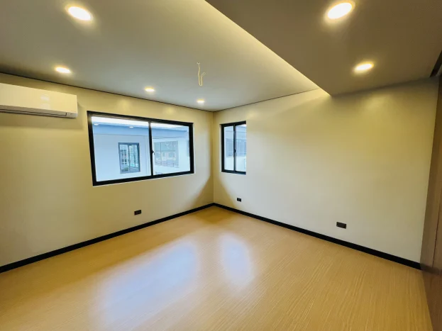 brand-new-3-storey-house-in-bf-homes-paranaque-city