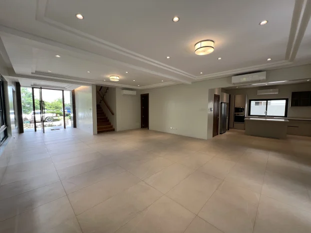 Brand New 4-Bedroom House with Swimming Pool in Ayala Southvale Primera, Bacoor, Cavite