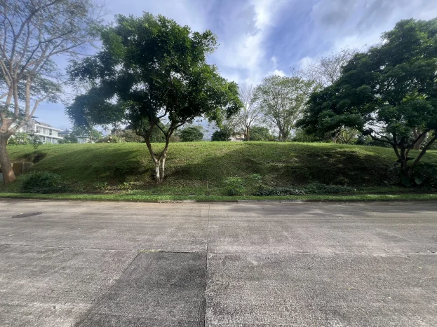 570 sqm Lot for Sale with Laguna Valley View in Ayala Greenfield Estates, Calamba, Laguna
