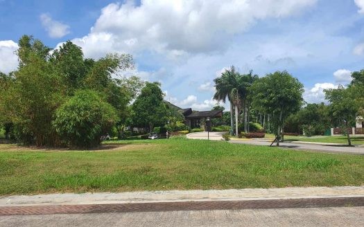 306 sqm Corner Lot for Sale in Pramana Residential Park, Greenfield City, Sta. Rosa, Laguna