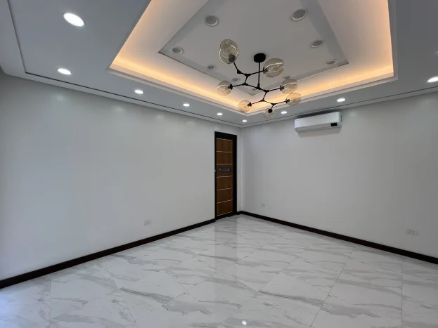 461 sqm 5-Year-Old 5-Bedroom Corner House in Ayala Southvale Sonera, Daang Hari, Las Piñas City