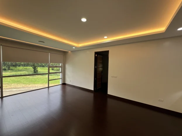 461 sqm 5-Year-Old 5-Bedroom Corner House in Ayala Southvale Sonera, Daang Hari, Las Piñas City