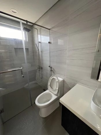 461 sqm 5-Year-Old 5-Bedroom Corner House in Ayala Southvale Sonera, Daang Hari, Las Piñas City