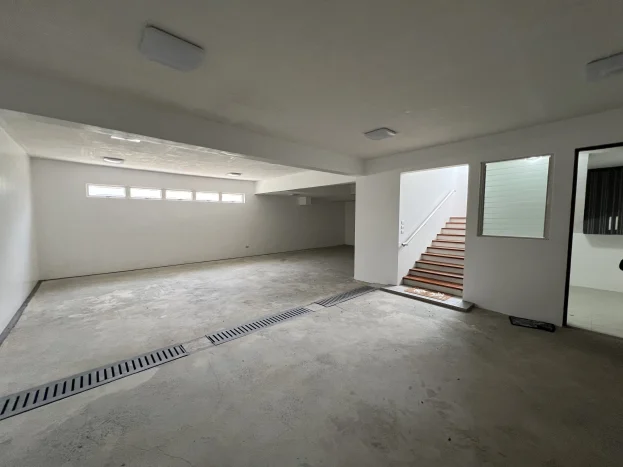 461 sqm 5-Year-Old 5-Bedroom Corner House in Ayala Southvale Sonera, Daang Hari, Las Piñas City