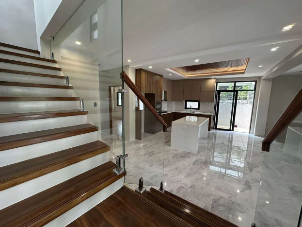 Brand New 4-Bedroom House with Roof Deck in Pueblo Del Sol, Tagaytay, Cavite