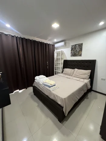 200-sqm-5-bedroom-house-and-lot-with-en-suite-bathrooms-in-cittadella-executive-village-las-pinas-city