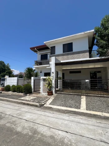 200-sqm-5-bedroom-house-and-lot-with-en-suite-bathrooms-in-cittadella-executive-village-las-pinas-city