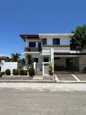 200-sqm-5-bedroom-house-and-lot-with-en-suite-bathrooms-in-cittadella-executive-village-las-pinas-city
