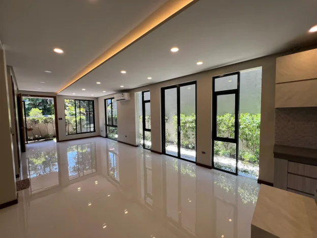 210 sqm Brand New 3-Storey House 5 Bedrooms in B.F. Homes, Parañaque City